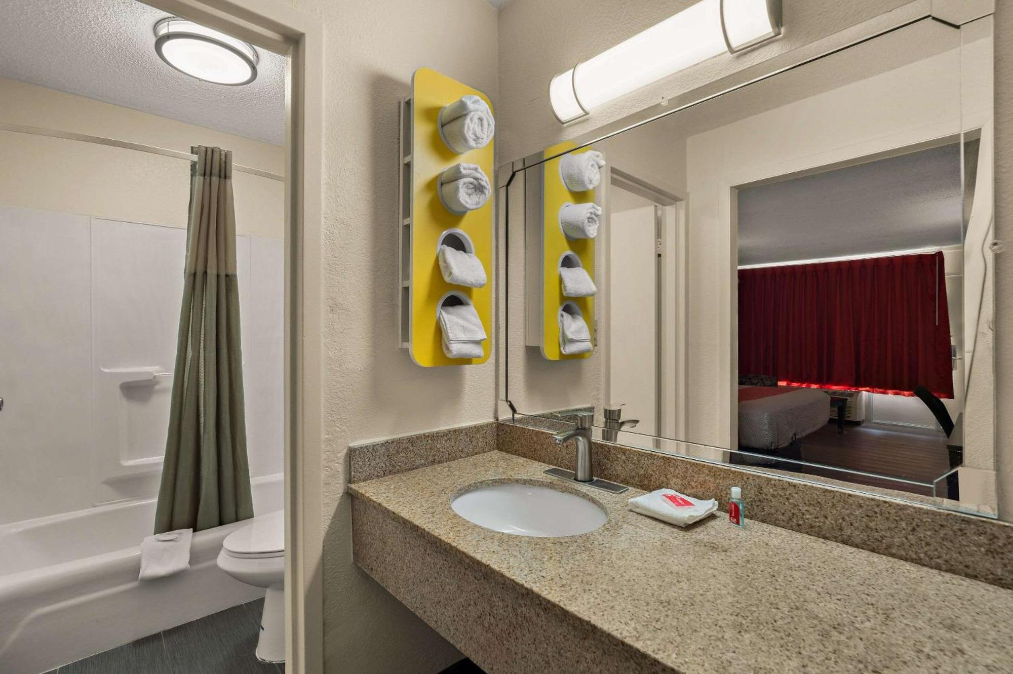 Econo Lodge 雅马西 外观 照片